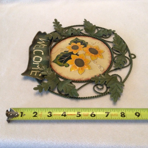 Welcome Sunflower Enamel On Metal Wall Hanger - Picture 2 of 3